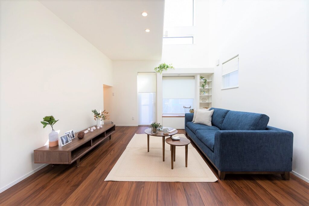 吹抜け×豊富な収納スペースのある家