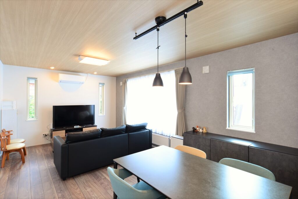 2階リビング×コーナー手洗器のある家